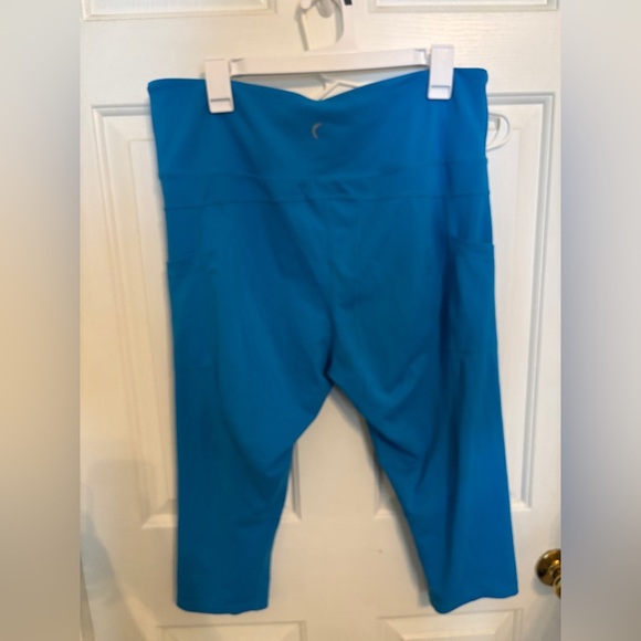 Zyia Active Royal Blue Light n Tight Pocket Capri Leggings - Size 20 - Picture 3 of 5